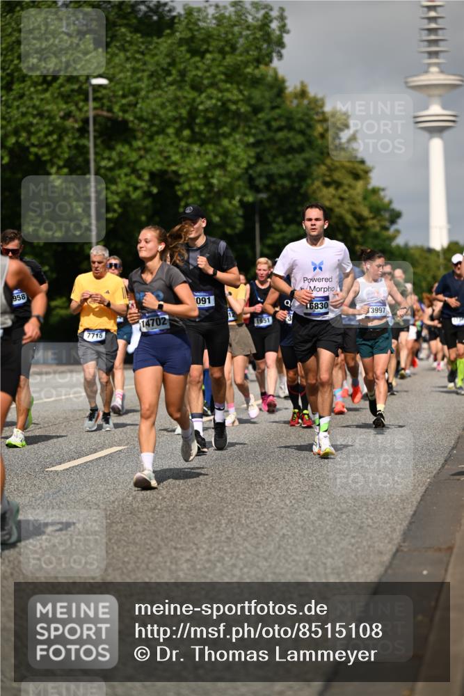 29.06.2025 - hella hamburg halbmarathon Dr. Thomas Lammeyer http://msf.ph/oto/8515108 29.06.2025 10:02:44 Kennedybrücke 1190, 1410, 1485, 1727, 1946, 1951, 1972, 2518, 2656, 2840, 2883, 2907, 3037, 3091, 3097, 3334, 3715, 3859, 3952, 4152, 4167, 5077, 5084, 5492, 6294, 6390, 6399, 6433, 6592, 6629, 6657, 6759, 6877, 7082, 7232, 7369, 7716, 7732, 8068, 8322, 8393, 8639, 8721, 8772, 8798, 9727, 9770, 10724, 11212 meine-sportfotos.de