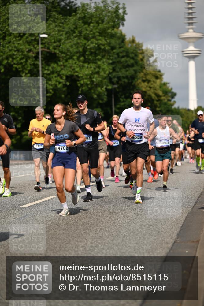 29.06.2025 - hella hamburg halbmarathon Dr. Thomas Lammeyer http://msf.ph/oto/8515115 29.06.2025 10:02:44 Kennedybrücke 1190, 1410, 1485, 1727, 1946, 1951, 1972, 2518, 2656, 2840, 2883, 2907, 3037, 3091, 3097, 3334, 3715, 3859, 3952, 4152, 4167, 5077, 5084, 5492, 6294, 6390, 6399, 6433, 6592, 6629, 6657, 6759, 6877, 7082, 7232, 7369, 7716, 7732, 8068, 8322, 8393, 8639, 8721, 8772, 8798, 9727, 9770, 10724, 11212 meine-sportfotos.de