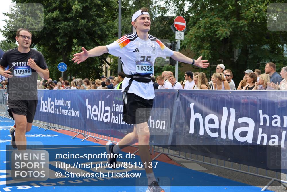 29.06.2025 - hella hamburg halbmarathon Strokosch-Dieckow http://msf.ph/oto/8515137 29.06.2025 11:21:25 Ziel 2009, 3735, 4046, 5323, 7011, 8427, 10816, 10856, 10946, 14205, 16322, 18141, 18155, 18677 meine-sportfotos.de