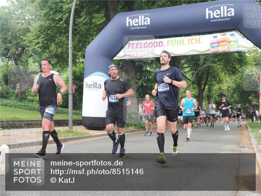 29.06.2025 - hella hamburg halbmarathon KatJ http://msf.ph/oto/8515146 29.06.2025 10:46:39 Zwischen KM18-KM19 1019, 1544, 2426, 2730, 4238, 6033, 6087, 6754 meine-sportfotos.de