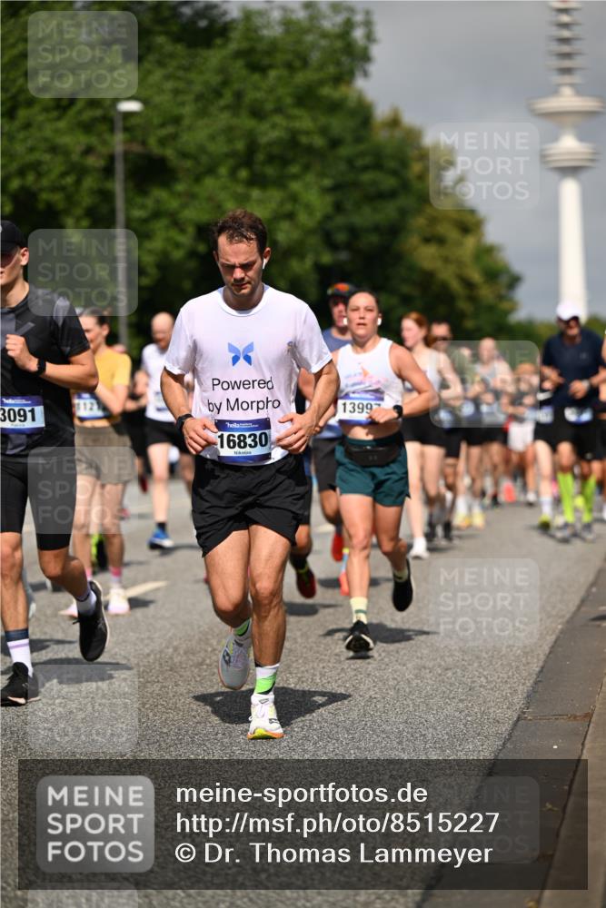 29.06.2025 - hella hamburg halbmarathon Dr. Thomas Lammeyer http://msf.ph/oto/8515227 29.06.2025 10:02:47 Kennedybrücke 1190, 1410, 1485, 1727, 1946, 1951, 1972, 2518, 2840, 2907, 3037, 3091, 3097, 3334, 3715, 3952, 4152, 4167, 5084, 5492, 6294, 6390, 6399, 6585, 6592, 6629, 6657, 6759, 7082, 7232, 7716, 7864, 8068, 8154, 8322, 8639, 8721, 8772, 8798, 9727, 10488, 10724, 11212 meine-sportfotos.de