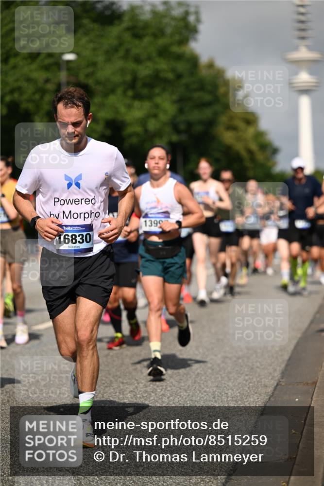 29.06.2025 - hella hamburg halbmarathon Dr. Thomas Lammeyer http://msf.ph/oto/8515259 29.06.2025 10:02:47 Kennedybrücke 1190, 1410, 1485, 1727, 1946, 1951, 1972, 2518, 2840, 2907, 3037, 3091, 3097, 3334, 3715, 3952, 4152, 4167, 5084, 5492, 6294, 6390, 6399, 6585, 6592, 6629, 6657, 6759, 7082, 7232, 7716, 7864, 8068, 8154, 8322, 8639, 8721, 8772, 8798, 9727, 10488, 10724, 11212 meine-sportfotos.de