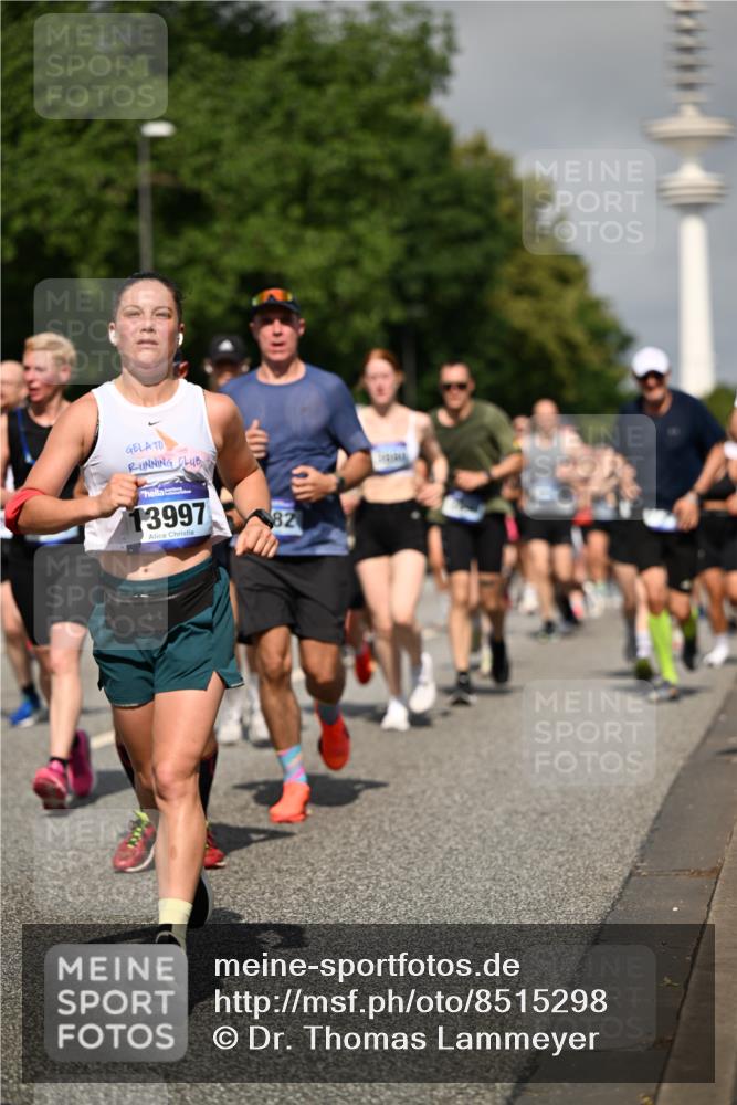 29.06.2025 - hella hamburg halbmarathon Dr. Thomas Lammeyer http://msf.ph/oto/8515298 29.06.2025 10:02:48 Kennedybrücke 1190, 1410, 1485, 1727, 1946, 1951, 1972, 2840, 2907, 3037, 3091, 3097, 3334, 3715, 3952, 4152, 4167, 5084, 5492, 6294, 6390, 6399, 6585, 6592, 6629, 6657, 6759, 7082, 7232, 7716, 7864, 8068, 8154, 8322, 8639, 8721, 8772, 8798, 9727, 9884, 10488, 10724, 11212 meine-sportfotos.de