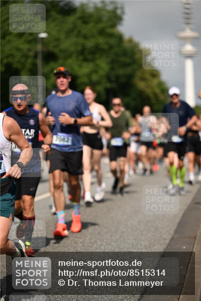 29.06.2025 - hella hamburg halbmarathon Dr. Thomas Lammeyer http://msf.ph/oto/8515314 29.06.2025 10:02:49 Kennedybrücke 1190, 1410, 1485, 1946, 1951, 1972, 2840, 2907, 3037, 3091, 3097, 3334, 3715, 3952, 4152, 4167, 4839, 5084, 5492, 6294, 6390, 6399, 6585, 6592, 6629, 6657, 6759, 7082, 7232, 7716, 7864, 8068, 8154, 8322, 8639, 8721, 8772, 8798, 9727, 9884, 10488, 10724, 11212 meine-sportfotos.de