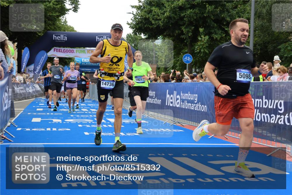 29.06.2025 - hella hamburg halbmarathon Strokosch-Dieckow http://msf.ph/oto/8515332 29.06.2025 11:18:37 Ziel 1521, 1641, 2908, 5098, 8884, 9005, 9011, 9549, 11743, 12347, 13235, 13393, 14736, 14795, 15913, 16016, 16199, 17456, 17719, 17969, 18217, 19131, 19132 meine-sportfotos.de
