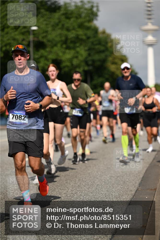 29.06.2025 - hella hamburg halbmarathon Dr. Thomas Lammeyer http://msf.ph/oto/8515351 29.06.2025 10:02:50 Kennedybrücke 1190, 1410, 1485, 1946, 1951, 1972, 2840, 2907, 3037, 3091, 3097, 3334, 3715, 3952, 4152, 4839, 5084, 5492, 6294, 6390, 6399, 6585, 6592, 6629, 6657, 6759, 7082, 7232, 7716, 7864, 8068, 8154, 8322, 8639, 8721, 8772, 8798, 9727, 9884, 10266, 10488, 10724, 11212 meine-sportfotos.de