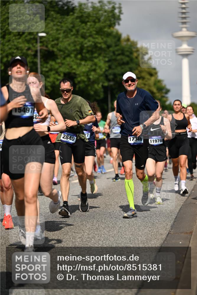 29.06.2025 - hella hamburg halbmarathon Dr. Thomas Lammeyer http://msf.ph/oto/8515381 29.06.2025 10:02:51 Kennedybrücke 1190, 1410, 1485, 1946, 1951, 1972, 2840, 2907, 3037, 3091, 3097, 3334, 3715, 3952, 4152, 4839, 5084, 5492, 6294, 6390, 6399, 6585, 6629, 6657, 6759, 7082, 7232, 7716, 7864, 8068, 8154, 8322, 8639, 8721, 8772, 8798, 9727, 9884, 10266, 10488, 10724, 11212 meine-sportfotos.de