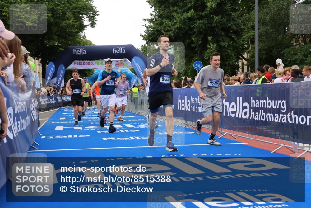 29.06.2025 - hella hamburg halbmarathon Strokosch-Dieckow http://msf.ph/oto/8515388 29.06.2025 11:18:42 Ziel 1015, 1521, 2094, 2908, 4170, 5098, 9005, 9011, 9549, 12031, 12056, 13235, 14630, 14736, 14795, 15913, 16199, 16829, 17456, 17719, 17969, 18217, 18648 meine-sportfotos.de