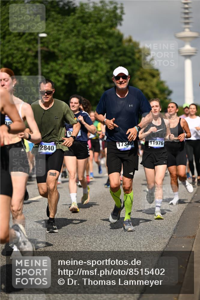 29.06.2025 - hella hamburg halbmarathon Dr. Thomas Lammeyer http://msf.ph/oto/8515402 29.06.2025 10:02:51 Kennedybrücke 1190, 1410, 1485, 1946, 1951, 1972, 2840, 2907, 3037, 3091, 3097, 3334, 3715, 3952, 4152, 4839, 5084, 5492, 6294, 6390, 6399, 6585, 6629, 6657, 6759, 7082, 7232, 7716, 7864, 8068, 8154, 8322, 8639, 8721, 8772, 8798, 9727, 9884, 10266, 10488, 10724, 11212 meine-sportfotos.de