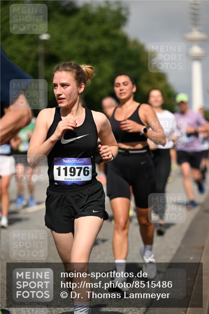 29.06.2025 - hella hamburg halbmarathon Dr. Thomas Lammeyer http://msf.ph/oto/8515486 29.06.2025 10:02:54 Kennedybrücke 1190, 1410, 1485, 1946, 1951, 1972, 2741, 2840, 2907, 2911, 3037, 3091, 3097, 3715, 3952, 4839, 5084, 5391, 5492, 6294, 6390, 6399, 6585, 6629, 7082, 7232, 7716, 7864, 8068, 8154, 8322, 8639, 8721, 8772, 8798, 9655, 9727, 9884, 10266, 10488, 11068, 11212 meine-sportfotos.de