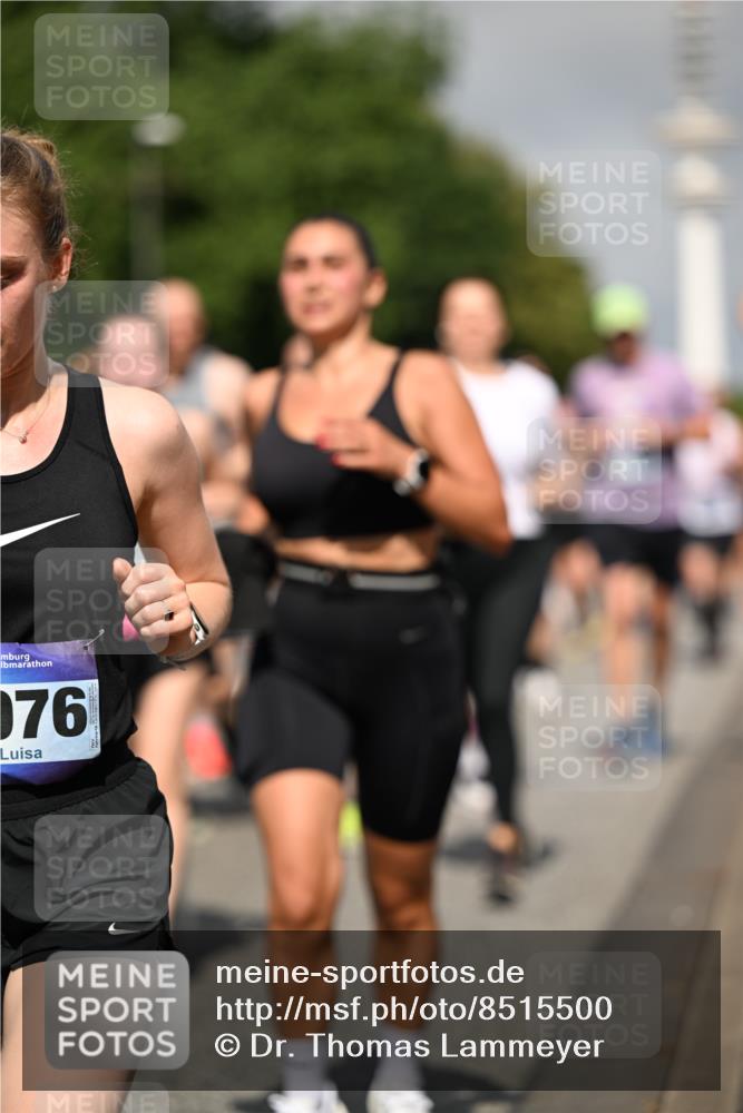 29.06.2025 - hella hamburg halbmarathon Dr. Thomas Lammeyer http://msf.ph/oto/8515500 29.06.2025 10:02:54 Kennedybrücke 1190, 1410, 1485, 1946, 1951, 1972, 2741, 2840, 2907, 2911, 3037, 3091, 3097, 3715, 3952, 4839, 5084, 5391, 5492, 6294, 6390, 6399, 6585, 6629, 7082, 7232, 7716, 7864, 8068, 8154, 8322, 8639, 8721, 8772, 8798, 9655, 9727, 9884, 10266, 10488, 11068, 11212 meine-sportfotos.de