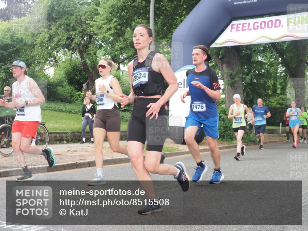 29.06.2025 - hella hamburg halbmarathon KatJ http://msf.ph/oto/8515508 29.06.2025 10:46:53 Zwischen KM18-KM19 2091, 7476, 8481, 8531 meine-sportfotos.de