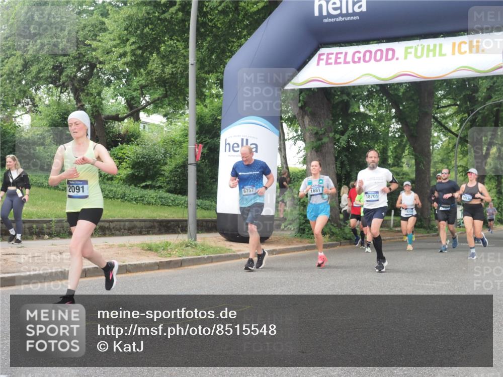 29.06.2025 - hella hamburg halbmarathon KatJ http://msf.ph/oto/8515548 29.06.2025 10:46:55 Zwischen KM18-KM19 1681, 2091, 6757, 7476, 8481, 8531 meine-sportfotos.de