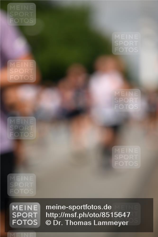 29.06.2025 - hella hamburg halbmarathon Dr. Thomas Lammeyer http://msf.ph/oto/8515647 29.06.2025 10:02:58 Kennedybrücke 1190, 1366, 1485, 1506, 1715, 1719, 1946, 1951, 1972, 2741, 2840, 2907, 2911, 3037, 3091, 3097, 3715, 4839, 5084, 5391, 5492, 5866, 6390, 6399, 6585, 6629, 7082, 7129, 7130, 7232, 7716, 7864, 8068, 8154, 8322, 8639, 8721, 8772, 8798, 9655, 9727, 9884, 10266, 10488, 11068, 11212 meine-sportfotos.de