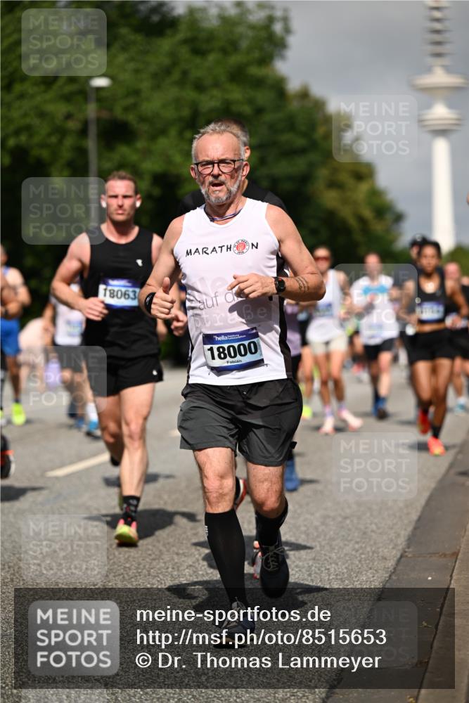 29.06.2025 - hella hamburg halbmarathon Dr. Thomas Lammeyer http://msf.ph/oto/8515653 29.06.2025 10:03:00 Kennedybrücke 1190, 1366, 1485, 1506, 1715, 1719, 1946, 1951, 1972, 2741, 2840, 2907, 2911, 3037, 3091, 3097, 3715, 4467, 4839, 5084, 5391, 5492, 5866, 6390, 6399, 6585, 6629, 7082, 7129, 7130, 7232, 7395, 7716, 7864, 8068, 8154, 8322, 8639, 8721, 8772, 8798, 9655, 9727, 9884, 10266, 10488, 11041, 11068, 11212 meine-sportfotos.de