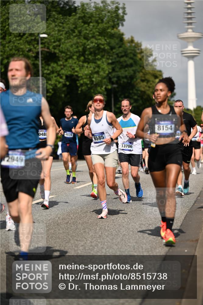29.06.2025 - hella hamburg halbmarathon Dr. Thomas Lammeyer http://msf.ph/oto/8515738 29.06.2025 10:03:03 Kennedybrücke 1190, 1366, 1485, 1506, 1715, 1719, 1946, 1972, 2741, 2840, 2907, 2911, 3037, 3715, 4467, 4839, 5391, 5492, 5866, 6390, 6399, 6416, 6585, 7129, 7130, 7232, 7395, 7864, 8068, 8154, 8322, 8639, 8721, 8772, 8798, 9655, 9727, 9884, 9922, 10266, 10488, 11041, 11068 meine-sportfotos.de