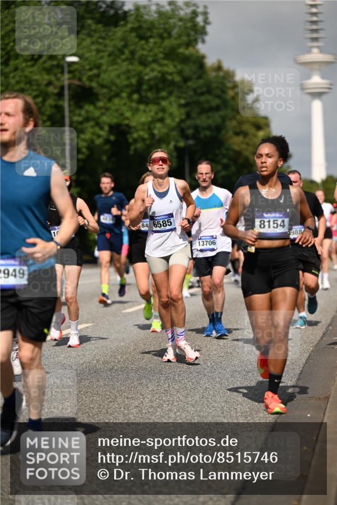 29.06.2025 - hella hamburg halbmarathon Dr. Thomas Lammeyer http://msf.ph/oto/8515746 29.06.2025 10:03:03 Kennedybrücke 1190, 1366, 1485, 1506, 1715, 1719, 1946, 1972, 2741, 2840, 2907, 2911, 3037, 3715, 4467, 4839, 5391, 5492, 5866, 6390, 6399, 6416, 6585, 7129, 7130, 7232, 7395, 7864, 8068, 8154, 8322, 8639, 8721, 8772, 8798, 9655, 9727, 9884, 9922, 10266, 10488, 11041, 11068 meine-sportfotos.de