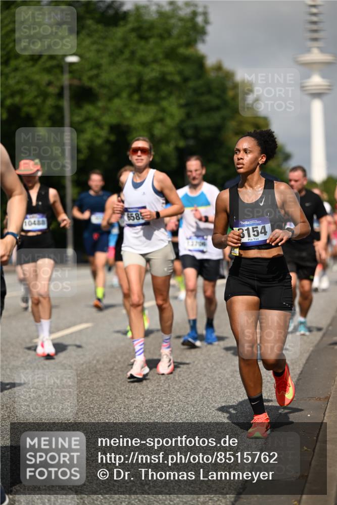 29.06.2025 - hella hamburg halbmarathon Dr. Thomas Lammeyer http://msf.ph/oto/8515762 29.06.2025 10:03:03 Kennedybrücke 1190, 1366, 1485, 1506, 1715, 1719, 1946, 1972, 2741, 2840, 2907, 2911, 3037, 3715, 4467, 4839, 5391, 5492, 5866, 6390, 6399, 6416, 6585, 7129, 7130, 7232, 7395, 7864, 8068, 8154, 8322, 8639, 8721, 8772, 8798, 9655, 9727, 9884, 9922, 10266, 10488, 11041, 11068 meine-sportfotos.de