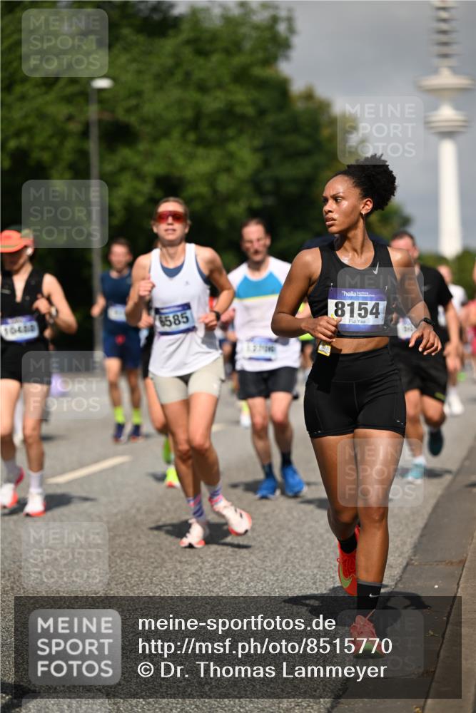 29.06.2025 - hella hamburg halbmarathon Dr. Thomas Lammeyer http://msf.ph/oto/8515770 29.06.2025 10:03:03 Kennedybrücke 1190, 1366, 1485, 1506, 1715, 1719, 1946, 1972, 2741, 2840, 2907, 2911, 3037, 3715, 4467, 4839, 5391, 5492, 5866, 6390, 6399, 6416, 6585, 7129, 7130, 7232, 7395, 7864, 8068, 8154, 8322, 8639, 8721, 8772, 8798, 9655, 9727, 9884, 9922, 10266, 10488, 11041, 11068 meine-sportfotos.de