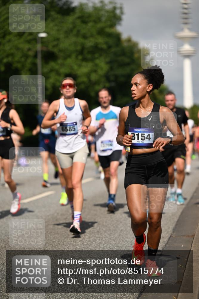 29.06.2025 - hella hamburg halbmarathon Dr. Thomas Lammeyer http://msf.ph/oto/8515774 29.06.2025 10:03:04 Kennedybrücke 1190, 1366, 1485, 1506, 1715, 1719, 1972, 2630, 2741, 2840, 2907, 2911, 3037, 3715, 4467, 4839, 5391, 5492, 5866, 6390, 6399, 6416, 6585, 7129, 7130, 7232, 7395, 7864, 8068, 8154, 8322, 8639, 8721, 8772, 8798, 9655, 9727, 9884, 9922, 10266, 10488, 11041, 11068 meine-sportfotos.de