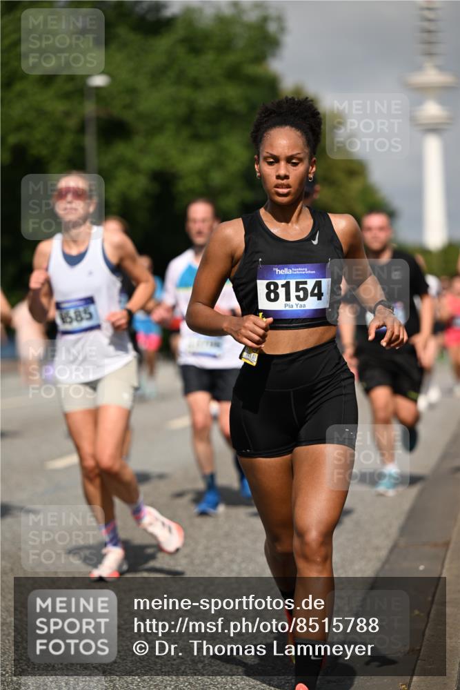 29.06.2025 - hella hamburg halbmarathon Dr. Thomas Lammeyer http://msf.ph/oto/8515788 29.06.2025 10:03:04 Kennedybrücke 1190, 1366, 1485, 1506, 1715, 1719, 1972, 2630, 2741, 2840, 2907, 2911, 3037, 3715, 4467, 4839, 5391, 5492, 5866, 6390, 6399, 6416, 6585, 7129, 7130, 7232, 7395, 7864, 8068, 8154, 8322, 8639, 8721, 8772, 8798, 9655, 9727, 9884, 9922, 10266, 10488, 11041, 11068 meine-sportfotos.de