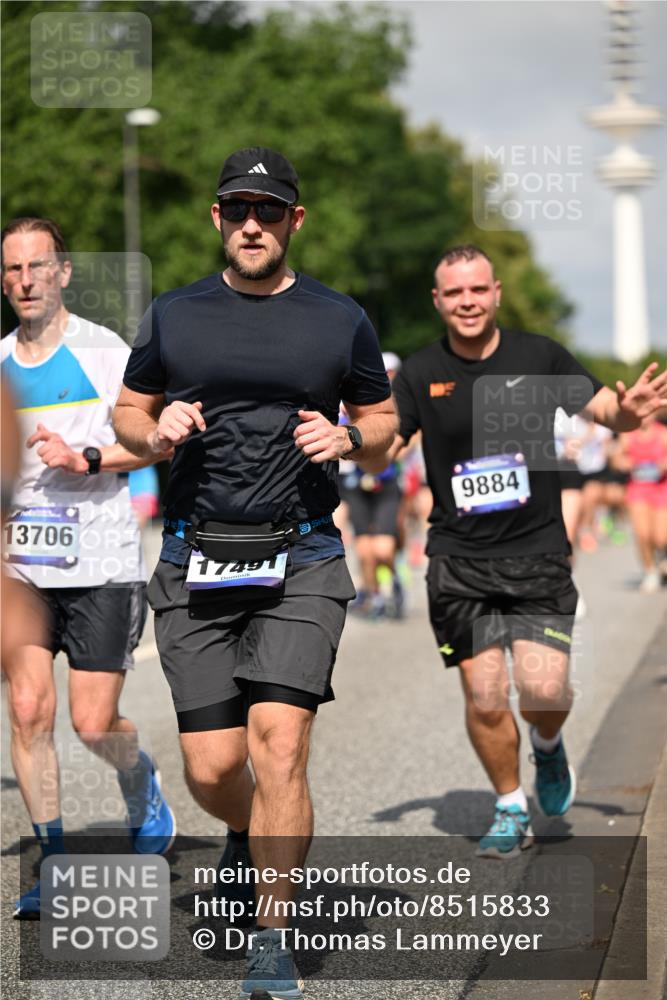 29.06.2025 - hella hamburg halbmarathon Dr. Thomas Lammeyer http://msf.ph/oto/8515833 29.06.2025 10:03:05 Kennedybrücke 1190, 1366, 1485, 1506, 1715, 1719, 1972, 2630, 2741, 2907, 2911, 3037, 3715, 4467, 4839, 5391, 5492, 5866, 6390, 6399, 6416, 6585, 7129, 7130, 7232, 7395, 7864, 8068, 8154, 8322, 8639, 8721, 8772, 8798, 9655, 9884, 9922, 10266, 10488, 11041, 11068 meine-sportfotos.de