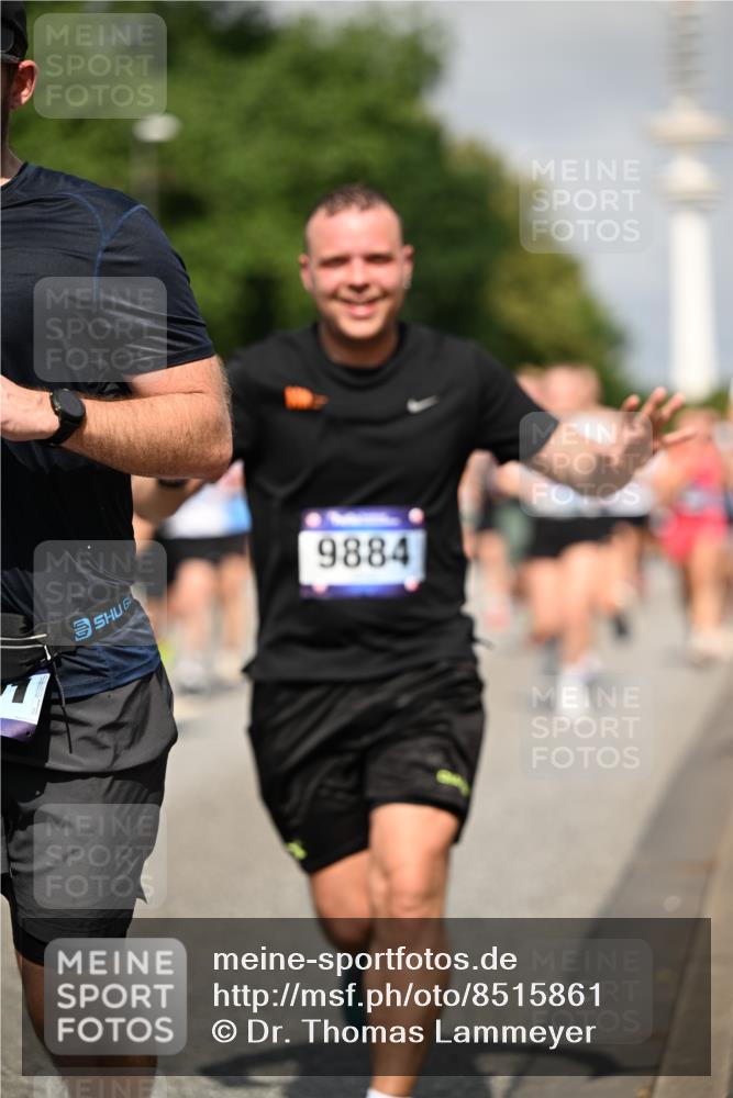 29.06.2025 - hella hamburg halbmarathon Dr. Thomas Lammeyer http://msf.ph/oto/8515861 29.06.2025 10:03:06 Kennedybrücke 1190, 1366, 1485, 1506, 1715, 1719, 1972, 2630, 2741, 2907, 2911, 3037, 3715, 4467, 4839, 5391, 5492, 5866, 6390, 6399, 6416, 6585, 7129, 7130, 7232, 7395, 7833, 7864, 8068, 8154, 8322, 8639, 8721, 8772, 8798, 9655, 9884, 9922, 10266, 10488, 11041, 11068 meine-sportfotos.de