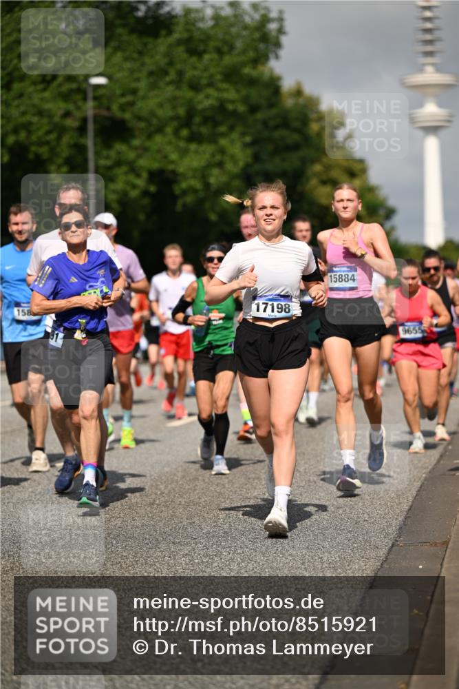 29.06.2025 - hella hamburg halbmarathon Dr. Thomas Lammeyer http://msf.ph/oto/8515921 29.06.2025 10:03:08 Kennedybrücke 1190, 1366, 1485, 1506, 1715, 1719, 1972, 2630, 2741, 2907, 2911, 3037, 3715, 4467, 4839, 5391, 5457, 5458, 5465, 5492, 5866, 6390, 6399, 6416, 6585, 7129, 7130, 7395, 7833, 7864, 8154, 8322, 8509, 8721, 8772, 8798, 9142, 9655, 9884, 9922, 10266, 10488, 11041, 11068 meine-sportfotos.de