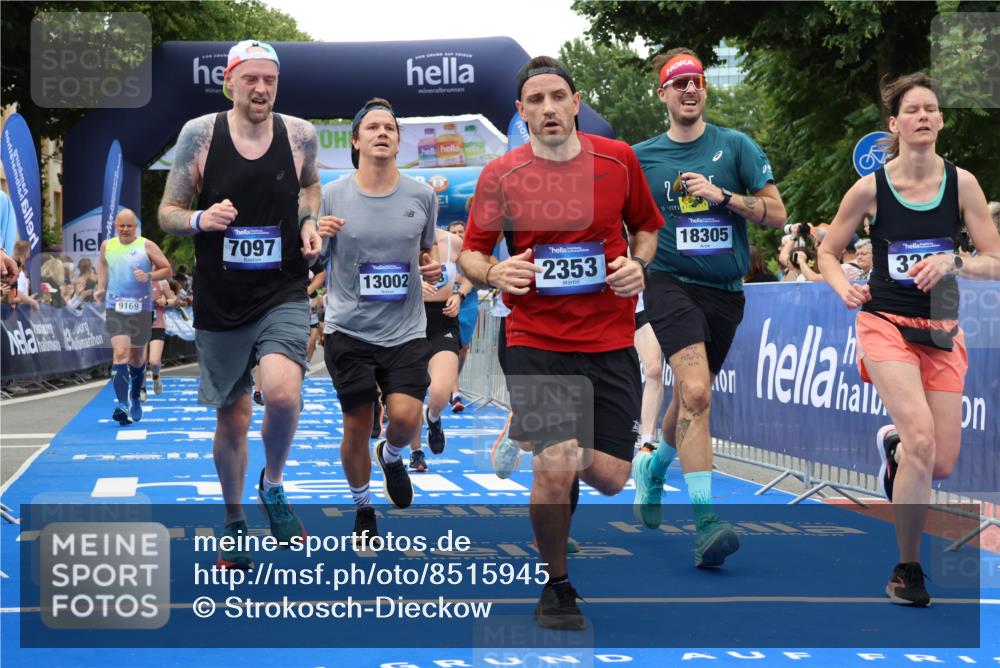 29.06.2025 - hella hamburg halbmarathon Strokosch-Dieckow http://msf.ph/oto/8515945 29.06.2025 11:19:22 Ziel 1958, 2353, 3202, 4738, 7097, 7739, 8665, 9169, 9676, 10124, 10125, 10129, 10314, 10317, 10320, 10585, 10620, 12541, 12683, 13002, 13365, 13588, 14223, 14425, 14646, 14809, 15283, 17049, 17162, 17454, 18039, 18305, 19010 meine-sportfotos.de