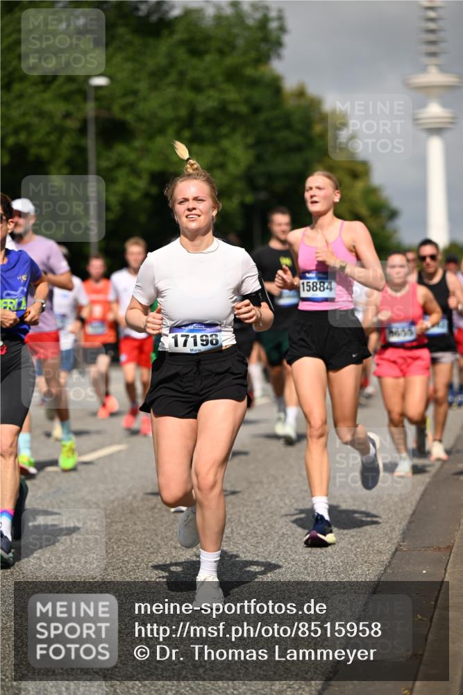 29.06.2025 - hella hamburg halbmarathon Dr. Thomas Lammeyer http://msf.ph/oto/8515958 29.06.2025 10:03:09 Kennedybrücke 1190, 1366, 1485, 1506, 1715, 1719, 1972, 2630, 2741, 2911, 3037, 3715, 4467, 4839, 5391, 5457, 5458, 5465, 5492, 5866, 6390, 6399, 6416, 6585, 7129, 7130, 7395, 7833, 7864, 8154, 8322, 8509, 8772, 8798, 9142, 9655, 9884, 9922, 10266, 10488, 11041, 11068 meine-sportfotos.de
