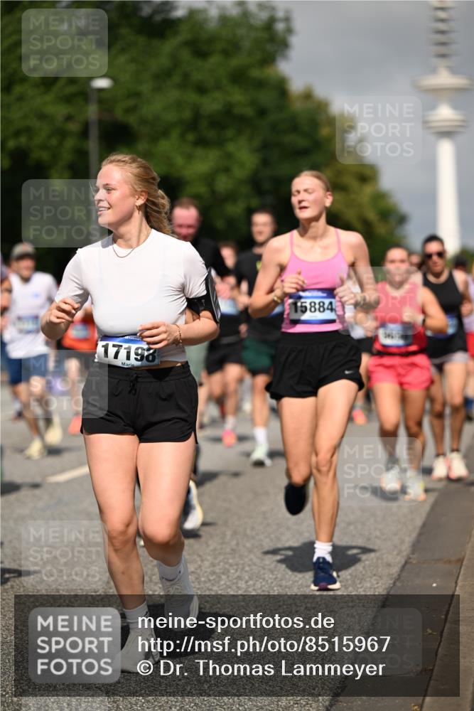 29.06.2025 - hella hamburg halbmarathon Dr. Thomas Lammeyer http://msf.ph/oto/8515967 29.06.2025 10:03:10 Kennedybrücke 1366, 1485, 1506, 1715, 1719, 1972, 2630, 2741, 2911, 3715, 4120, 4467, 4839, 5391, 5457, 5458, 5465, 5492, 5866, 6390, 6399, 6416, 6585, 7129, 7130, 7395, 7833, 7864, 8154, 8322, 8509, 8652, 8772, 8798, 9142, 9655, 9884, 9922, 10266, 10488, 11041, 11068 meine-sportfotos.de