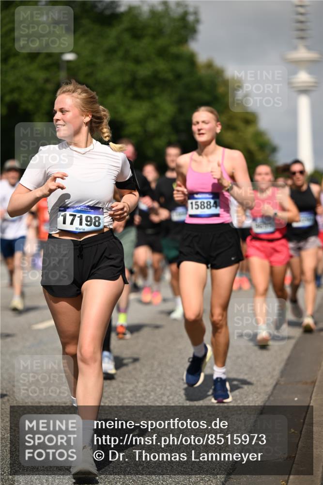 29.06.2025 - hella hamburg halbmarathon Dr. Thomas Lammeyer http://msf.ph/oto/8515973 29.06.2025 10:03:10 Kennedybrücke 1366, 1485, 1506, 1715, 1719, 1972, 2630, 2741, 2911, 3715, 4120, 4467, 4839, 5391, 5457, 5458, 5465, 5492, 5866, 6390, 6399, 6416, 6585, 7129, 7130, 7395, 7833, 7864, 8154, 8322, 8509, 8652, 8772, 8798, 9142, 9655, 9884, 9922, 10266, 10488, 11041, 11068 meine-sportfotos.de