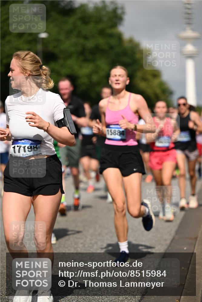 29.06.2025 - hella hamburg halbmarathon Dr. Thomas Lammeyer http://msf.ph/oto/8515984 29.06.2025 10:03:10 Kennedybrücke 1366, 1485, 1506, 1715, 1719, 1972, 2630, 2741, 2911, 3715, 4120, 4467, 4839, 5391, 5457, 5458, 5465, 5492, 5866, 6390, 6399, 6416, 6585, 7129, 7130, 7395, 7833, 7864, 8154, 8322, 8509, 8652, 8772, 8798, 9142, 9655, 9884, 9922, 10266, 10488, 11041, 11068 meine-sportfotos.de