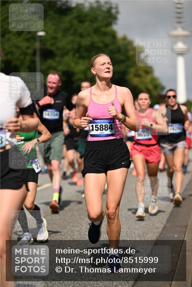 29.06.2025 - hella hamburg halbmarathon Dr. Thomas Lammeyer http://msf.ph/oto/8515999 29.06.2025 10:03:10 Kennedybrücke 1366, 1485, 1506, 1715, 1719, 1972, 2630, 2741, 2911, 3715, 4120, 4467, 4839, 5391, 5457, 5458, 5465, 5492, 5866, 6390, 6399, 6416, 6585, 7129, 7130, 7395, 7833, 7864, 8154, 8322, 8509, 8652, 8772, 8798, 9142, 9655, 9884, 9922, 10266, 10488, 11041, 11068 meine-sportfotos.de