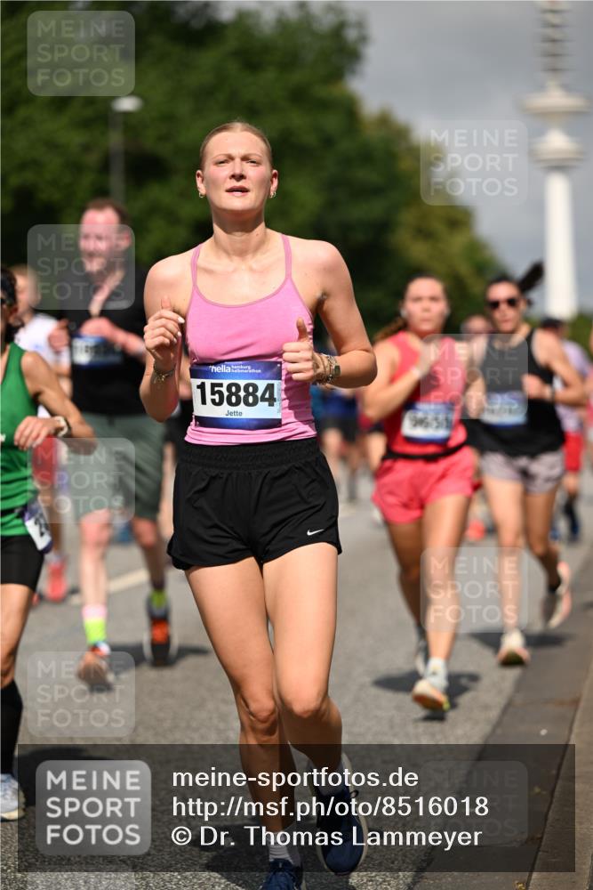 29.06.2025 - hella hamburg halbmarathon Dr. Thomas Lammeyer http://msf.ph/oto/8516018 29.06.2025 10:03:11 Kennedybrücke 1366, 1506, 1715, 1719, 1972, 2630, 2741, 2911, 4120, 4467, 4839, 5391, 5457, 5458, 5465, 5492, 5866, 6390, 6399, 6416, 6585, 7129, 7130, 7395, 7833, 7864, 8154, 8509, 8542, 8652, 8772, 8798, 9142, 9655, 9884, 9903, 9922, 10266, 10488, 10519, 11041, 11068 meine-sportfotos.de