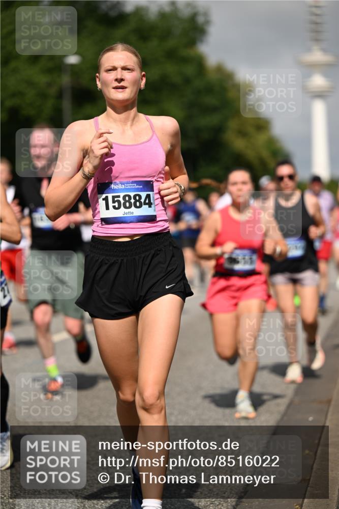 29.06.2025 - hella hamburg halbmarathon Dr. Thomas Lammeyer http://msf.ph/oto/8516022 29.06.2025 10:03:11 Kennedybrücke 1366, 1506, 1715, 1719, 1972, 2630, 2741, 2911, 4120, 4467, 4839, 5391, 5457, 5458, 5465, 5492, 5866, 6390, 6399, 6416, 6585, 7129, 7130, 7395, 7833, 7864, 8154, 8509, 8542, 8652, 8772, 8798, 9142, 9655, 9884, 9903, 9922, 10266, 10488, 10519, 11041, 11068 meine-sportfotos.de