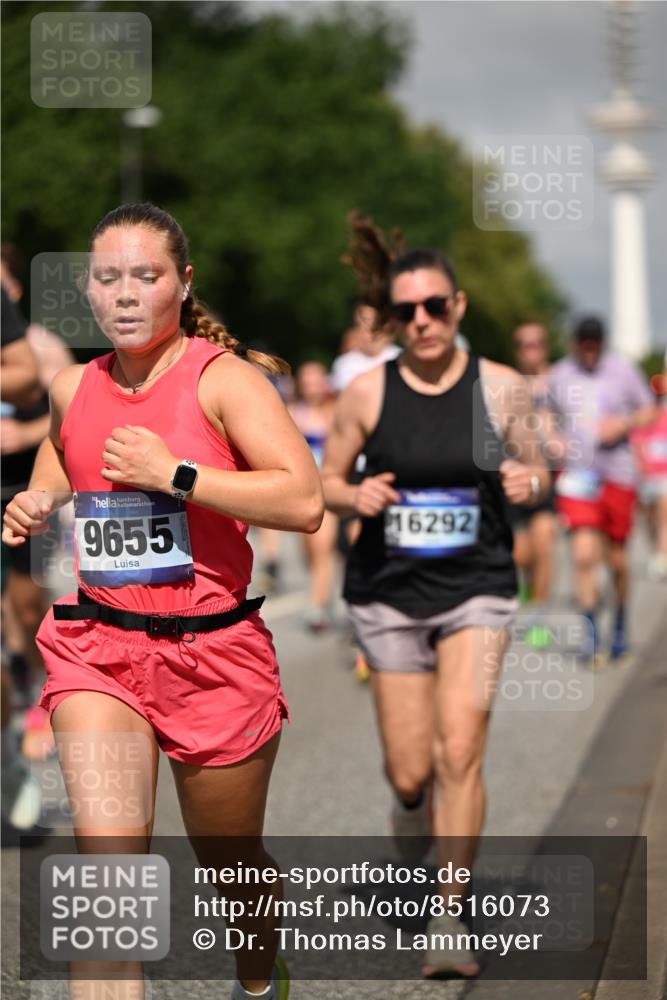 29.06.2025 - hella hamburg halbmarathon Dr. Thomas Lammeyer http://msf.ph/oto/8516073 29.06.2025 10:03:13 Kennedybrücke 1366, 1506, 1715, 1719, 1914, 1972, 2630, 2741, 2911, 4120, 4426, 4467, 4839, 5391, 5457, 5458, 5465, 5492, 5866, 6390, 6399, 6416, 6585, 7129, 7130, 7395, 7833, 7864, 8154, 8509, 8542, 8652, 8772, 9142, 9655, 9884, 9903, 9922, 10266, 10488, 10519, 11041, 11068 meine-sportfotos.de