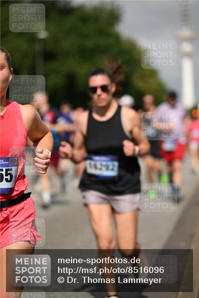 29.06.2025 - hella hamburg halbmarathon Dr. Thomas Lammeyer http://msf.ph/oto/8516096 29.06.2025 10:03:13 Kennedybrücke 1366, 1506, 1715, 1719, 1914, 1972, 2630, 2741, 2911, 4120, 4426, 4467, 4839, 5391, 5457, 5458, 5465, 5492, 5866, 6390, 6399, 6416, 6585, 7129, 7130, 7395, 7833, 7864, 8154, 8509, 8542, 8652, 8772, 9142, 9655, 9884, 9903, 9922, 10266, 10488, 10519, 11041, 11068 meine-sportfotos.de