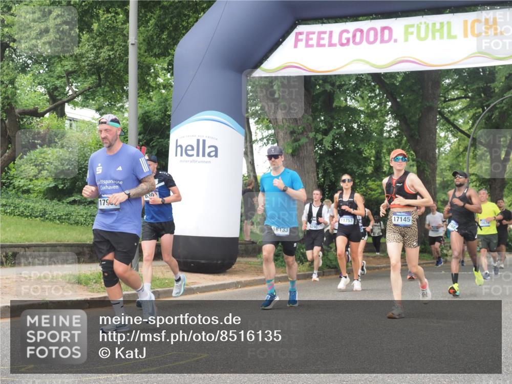 29.06.2025 - hella hamburg halbmarathon KatJ http://msf.ph/oto/8516135 29.06.2025 10:47:16 Zwischen KM18-KM19 5775, 5885, 6309, 8003 meine-sportfotos.de