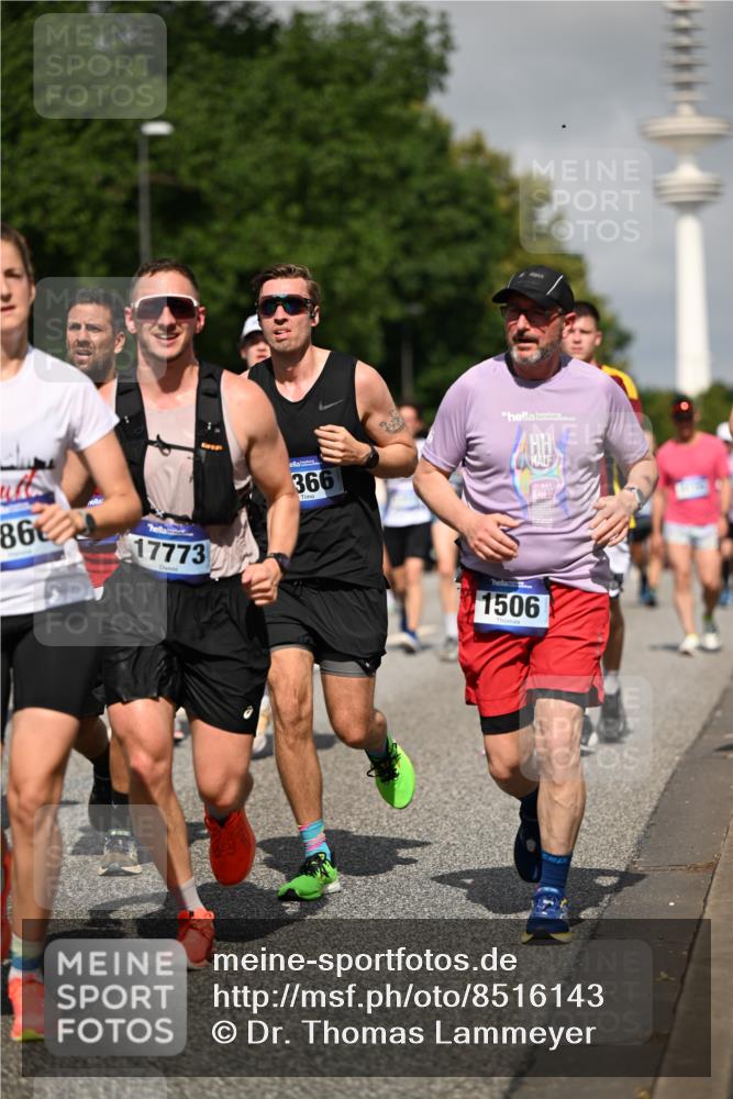 29.06.2025 - hella hamburg halbmarathon Dr. Thomas Lammeyer http://msf.ph/oto/8516143 29.06.2025 10:03:15 Kennedybrücke 1319, 1366, 1506, 1715, 1719, 1914, 2630, 2741, 2911, 4120, 4426, 4467, 4837, 4839, 5391, 5457, 5458, 5465, 5866, 6416, 6585, 7033, 7129, 7130, 7395, 7833, 7864, 8154, 8509, 8542, 8652, 9142, 9655, 9884, 9903, 9922, 10266, 10488, 10519, 11039, 11041, 11068 meine-sportfotos.de