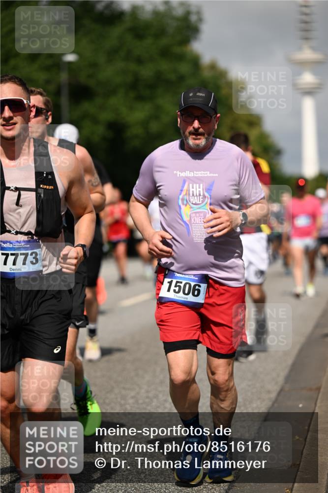 29.06.2025 - hella hamburg halbmarathon Dr. Thomas Lammeyer http://msf.ph/oto/8516176 29.06.2025 10:03:16 Kennedybrücke 1319, 1366, 1506, 1715, 1719, 1914, 2282, 2630, 2741, 2911, 4120, 4426, 4467, 4837, 4839, 5299, 5391, 5457, 5458, 5465, 5866, 6416, 6585, 7033, 7037, 7129, 7130, 7395, 7833, 7864, 8154, 8509, 8542, 8652, 9142, 9655, 9884, 9903, 9922, 10020, 10266, 10488, 10518, 10519, 11039, 11041, 11068 meine-sportfotos.de