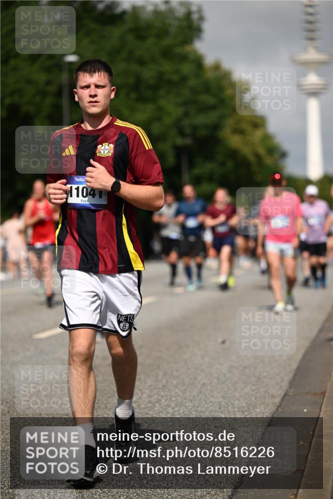 29.06.2025 - hella hamburg halbmarathon Dr. Thomas Lammeyer http://msf.ph/oto/8516226 29.06.2025 10:03:18 Kennedybrücke 1319, 1366, 1506, 1595, 1715, 1719, 1914, 2282, 2391, 2630, 2741, 2911, 4120, 4426, 4467, 4837, 4839, 5277, 5299, 5391, 5457, 5458, 5465, 5866, 6416, 7033, 7037, 7129, 7130, 7395, 7833, 8509, 8542, 8652, 8929, 9142, 9655, 9884, 9903, 9922, 10020, 10266, 10518, 10519, 11039, 11041, 11068 meine-sportfotos.de