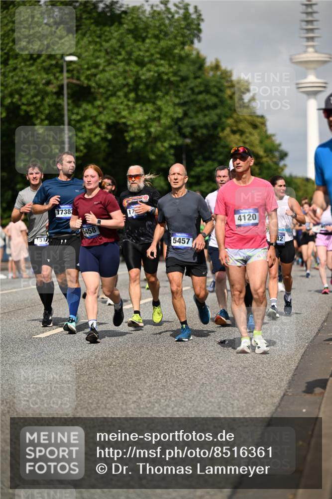 29.06.2025 - hella hamburg halbmarathon Dr. Thomas Lammeyer http://msf.ph/oto/8516361 29.06.2025 10:03:22 Kennedybrücke 1319, 1366, 1506, 1595, 1715, 1719, 1914, 2282, 2364, 2391, 2432, 2630, 2741, 2911, 3668, 4120, 4426, 4467, 4837, 5277, 5299, 5391, 5457, 5458, 5465, 5866, 6416, 7033, 7037, 7129, 7130, 7395, 7833, 8509, 8542, 8652, 8929, 9142, 9488, 9655, 9903, 9907, 9922, 9984, 10020, 10518, 10519, 11039, 11041, 11068 meine-sportfotos.de