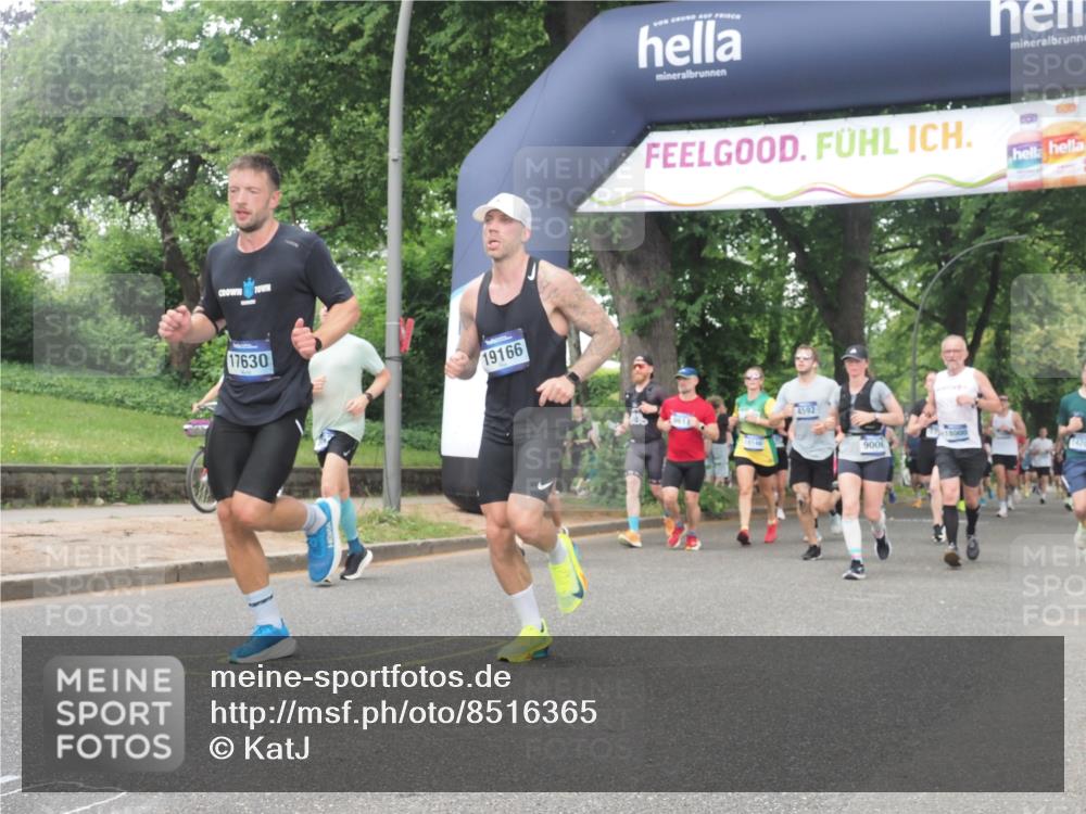 29.06.2025 - hella hamburg halbmarathon KatJ http://msf.ph/oto/8516365 29.06.2025 10:47:25 Zwischen KM18-KM19 1420, 2978, 5839, 6201, 7761, 8290, 8662 meine-sportfotos.de