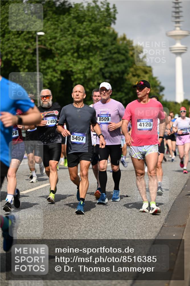 29.06.2025 - hella hamburg halbmarathon Dr. Thomas Lammeyer http://msf.ph/oto/8516385 29.06.2025 10:03:23 Kennedybrücke 1319, 1366, 1506, 1595, 1715, 1719, 1914, 2282, 2364, 2391, 2432, 2630, 2741, 2911, 3668, 4120, 4426, 4467, 4837, 5277, 5299, 5457, 5458, 5465, 5866, 6416, 7033, 7037, 7129, 7130, 7395, 7833, 8509, 8542, 8652, 8929, 9142, 9488, 9655, 9903, 9907, 9922, 9984, 10020, 10518, 10519, 11039, 11041 meine-sportfotos.de
