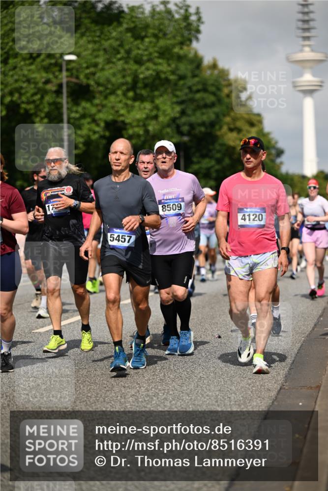 29.06.2025 - hella hamburg halbmarathon Dr. Thomas Lammeyer http://msf.ph/oto/8516391 29.06.2025 10:03:24 Kennedybrücke 1319, 1366, 1506, 1595, 1715, 1719, 1914, 2282, 2364, 2391, 2432, 2630, 2911, 3668, 4120, 4426, 4467, 4837, 5277, 5299, 5457, 5458, 5465, 5866, 6416, 7033, 7037, 7129, 7130, 7395, 7547, 7833, 8509, 8542, 8652, 8929, 9142, 9488, 9903, 9907, 9922, 9984, 10020, 10518, 10519, 11039, 11041 meine-sportfotos.de