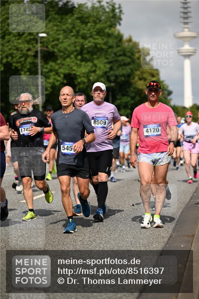 29.06.2025 - hella hamburg halbmarathon Dr. Thomas Lammeyer http://msf.ph/oto/8516397 29.06.2025 10:03:24 Kennedybrücke 1319, 1366, 1506, 1595, 1715, 1719, 1914, 2282, 2364, 2391, 2432, 2630, 2911, 3668, 4120, 4426, 4467, 4837, 5277, 5299, 5457, 5458, 5465, 5866, 6416, 7033, 7037, 7129, 7130, 7395, 7547, 7833, 8509, 8542, 8652, 8929, 9142, 9488, 9903, 9907, 9922, 9984, 10020, 10518, 10519, 11039, 11041 meine-sportfotos.de