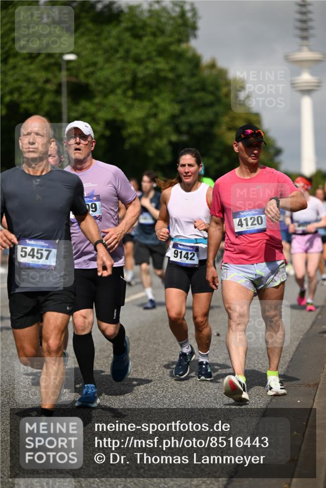 29.06.2025 - hella hamburg halbmarathon Dr. Thomas Lammeyer http://msf.ph/oto/8516443 29.06.2025 10:03:25 Kennedybrücke 1319, 1366, 1506, 1595, 1715, 1719, 1914, 2282, 2364, 2391, 2432, 2630, 3668, 3836, 4120, 4426, 4467, 4837, 5277, 5299, 5457, 5458, 5465, 5866, 6416, 7033, 7037, 7129, 7130, 7395, 7547, 7833, 8509, 8542, 8652, 8929, 9142, 9488, 9903, 9907, 9922, 9984, 10020, 10518, 10519, 11039, 11041 meine-sportfotos.de