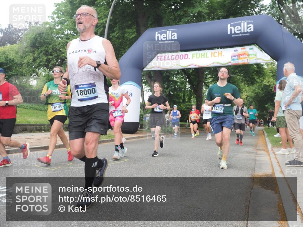 29.06.2025 - hella hamburg halbmarathon KatJ http://msf.ph/oto/8516465 29.06.2025 10:47:28 Zwischen KM18-KM19 1420, 2391, 4592, 5839, 6201, 6487, 7759, 8191, 8662 meine-sportfotos.de