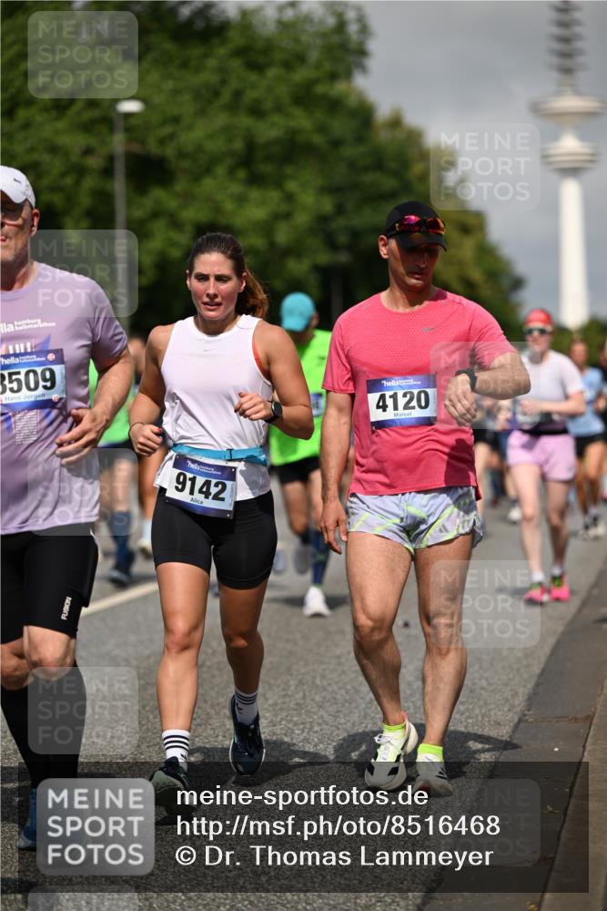 29.06.2025 - hella hamburg halbmarathon Dr. Thomas Lammeyer http://msf.ph/oto/8516468 29.06.2025 10:03:26 Kennedybrücke 1319, 1366, 1506, 1595, 1914, 2282, 2364, 2391, 2432, 2630, 3668, 3836, 4120, 4426, 4467, 4837, 5277, 5299, 5457, 5458, 5465, 5866, 6416, 7033, 7037, 7129, 7130, 7395, 7547, 7833, 8509, 8542, 8652, 8929, 9142, 9488, 9903, 9907, 9922, 9984, 10020, 10518, 10519, 11039, 11041 meine-sportfotos.de